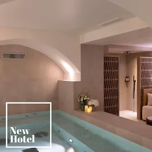 Toujours & Hotel